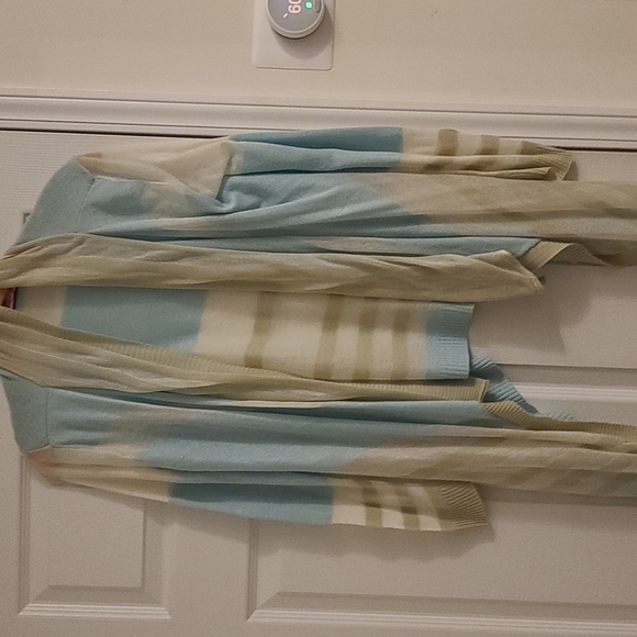 Sweater - Picture 1 of 3